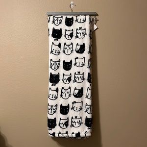 NWOT Black and White Cat Blanket